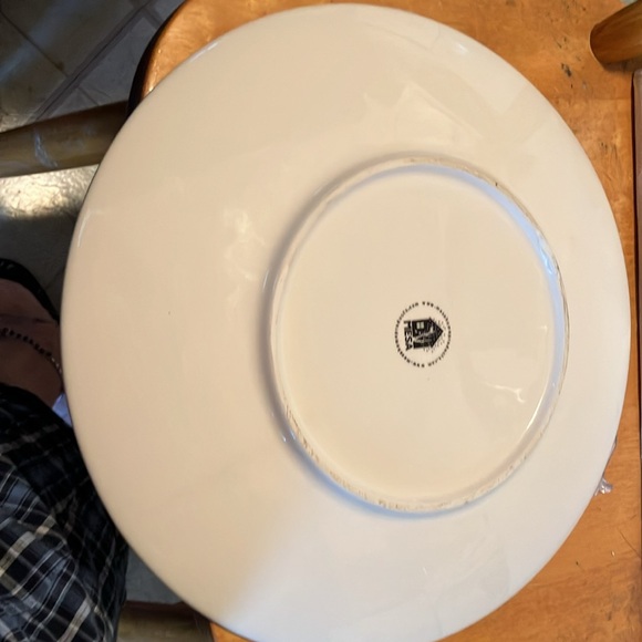 Fun ceramic oversized serving plate with adorable owl n leaf like pattern. Very - Picture 7 of 10